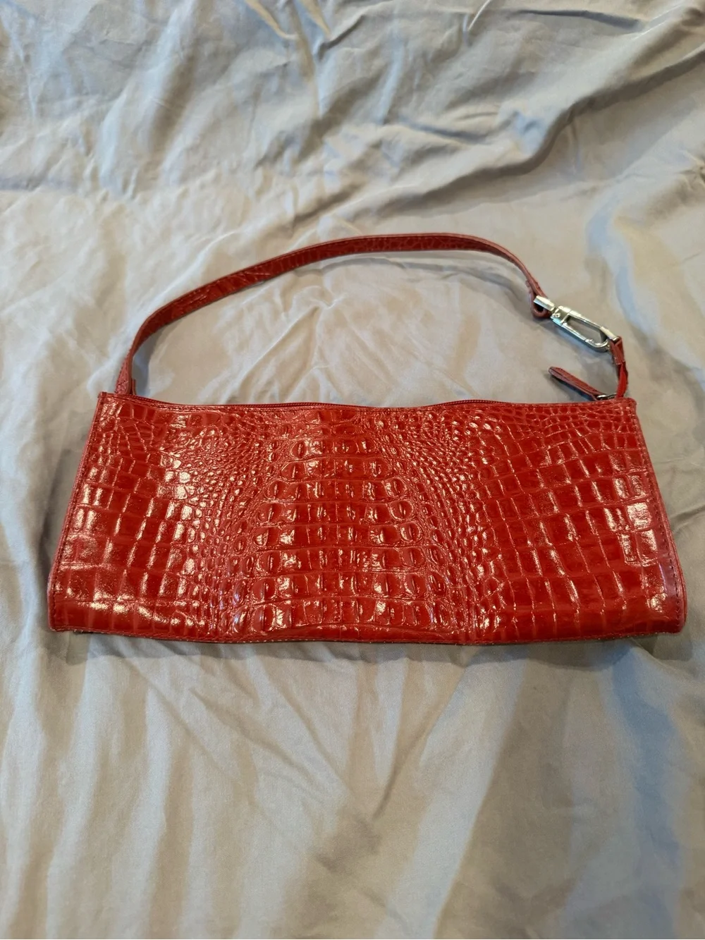 Vintage Worthington Red Croc Embossed Genuine Leather Baguette Shoulder Bag Y2K